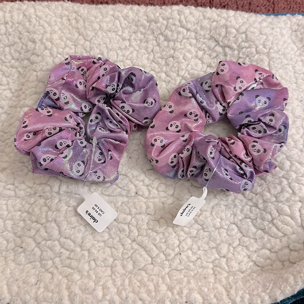 Claire’s Shimmer Panda Bear Scrunchies